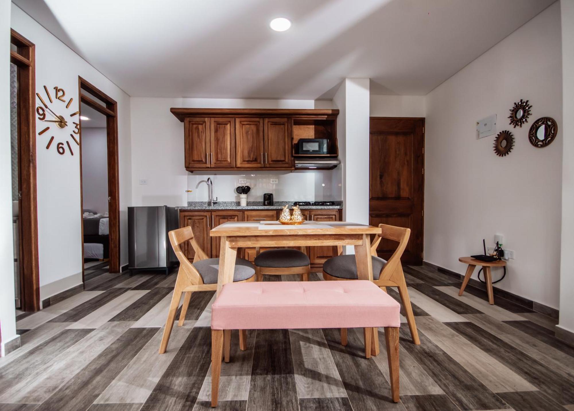Las Palmas Apartamentos Guatapé Dış mekan fotoğraf